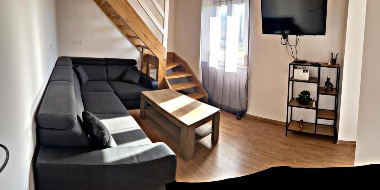 Amani Modern Apartment Lumbarda Esterno foto
