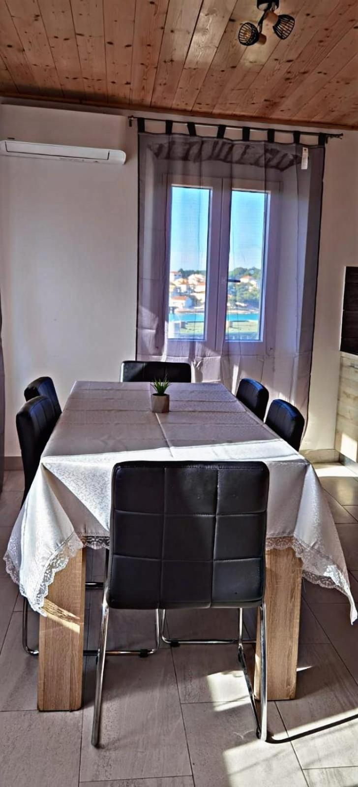 Amani Modern Apartment Lumbarda Esterno foto